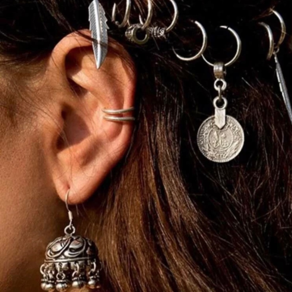 $10 🌼 BOHO SILVER CHARM HAIR RINGS 8 pieces
